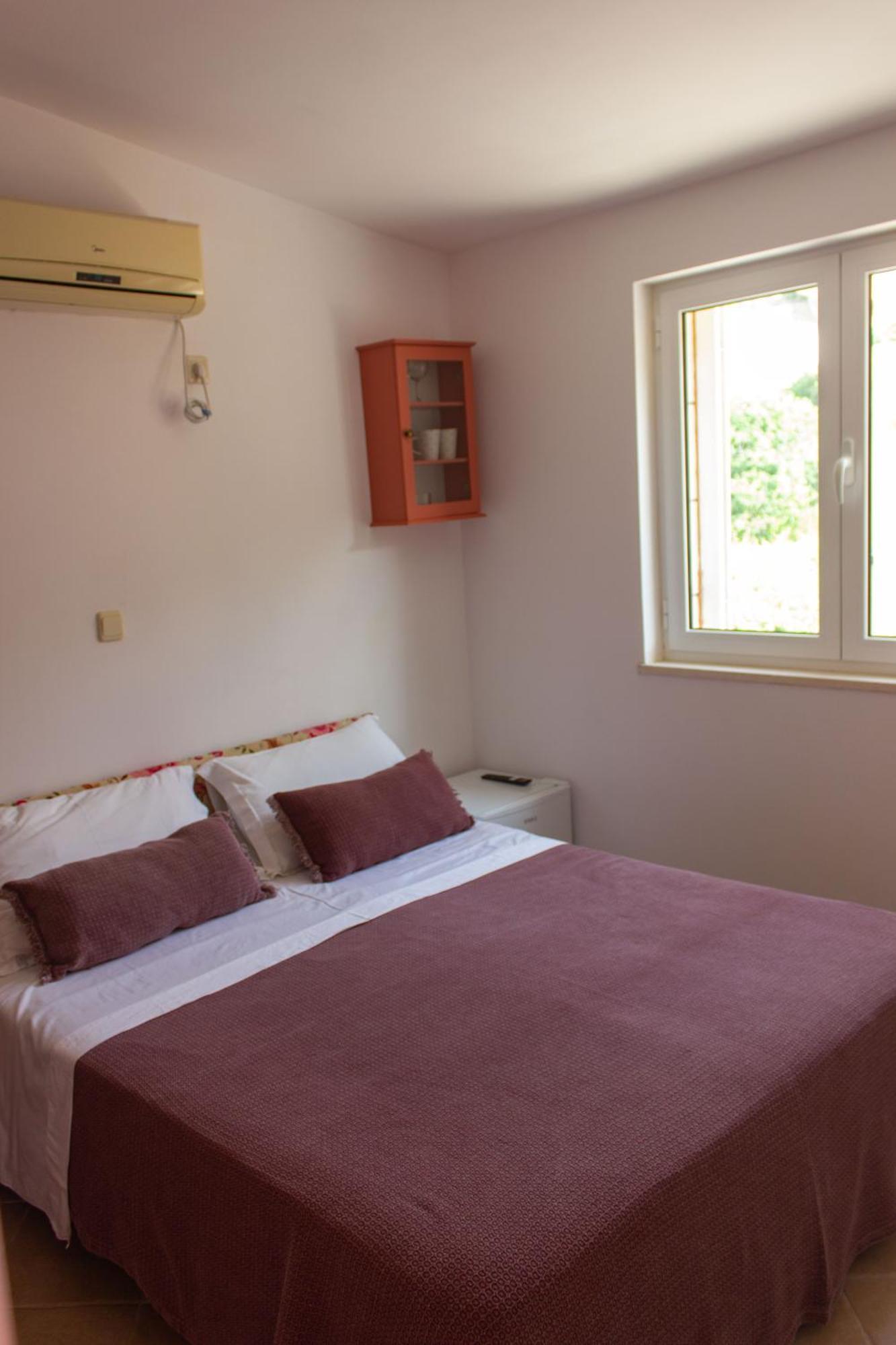 Divna Apartments And Rooms Račišće Exterior foto
